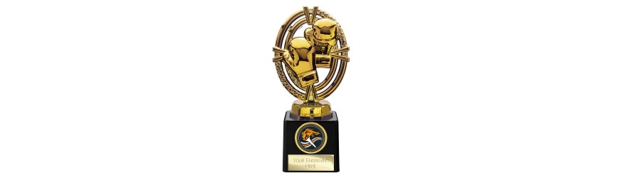 MAVERICK LEGEND RESIN TROPHY - 5 SIZES - 12.5CM - 20CM MAVERICK LEGEND RESIN TROPHY - 5 SIZES - 12.5CM - 20CM